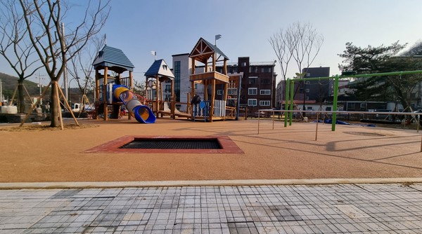 사진)처인구 이동읍에 새로 조성된 노루어린이공원 모습ⓒ경기타임스
