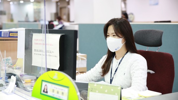 사진)장안구, 수원특례시 출범 홍보용 마스크 배포ⓒ경기타임스