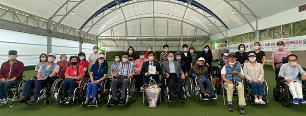 조광희 의원, ‘안양시 장애인 론볼링협회’로부터 감사패 받아ⓒ경기타임스