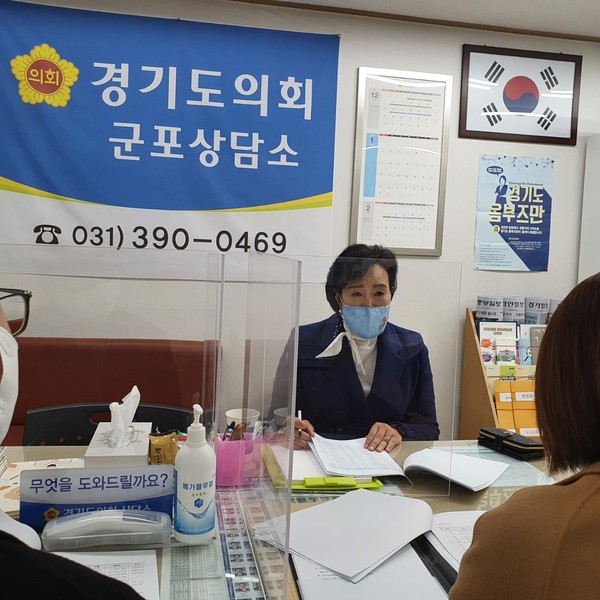 사진)경기도의회 교육기획위원장 정윤경 의원(더민주, 군포1)ⓒ경기타임스