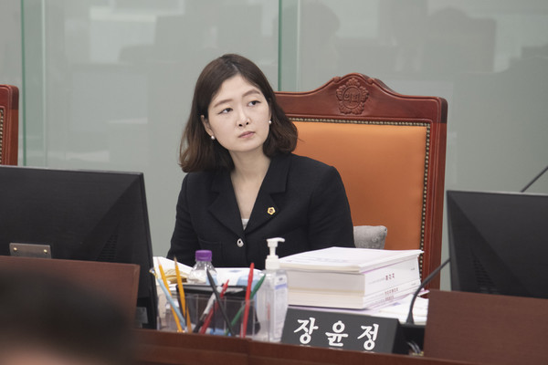 사진)경기도의회 교육기획위원회 장윤정 의원(더불어민주당, 안산3)ⓒ경기타임스
