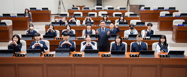 용인특례시의회, 2024년 청소년 지방자치아카데미 실시...모현중학교 참여로 상반기 일정 시작ⓒ경기타임스